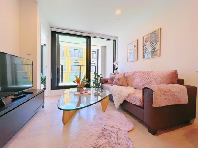 2 Bedrooms Apartment