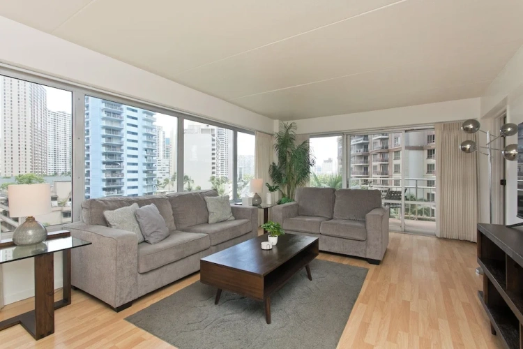 2 Bedrooms Apartment with city view
