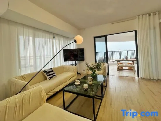 2 Bedrooms Standard Family room with sea view