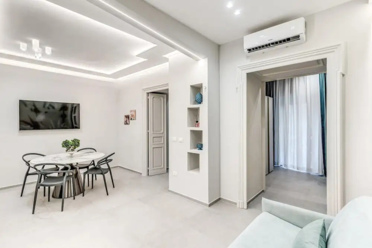 Grey Diamond in Naples