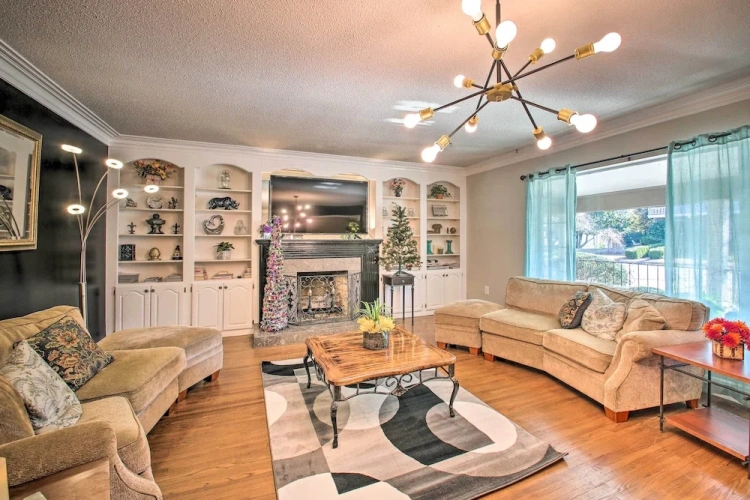 5 Bedrooms Cottage