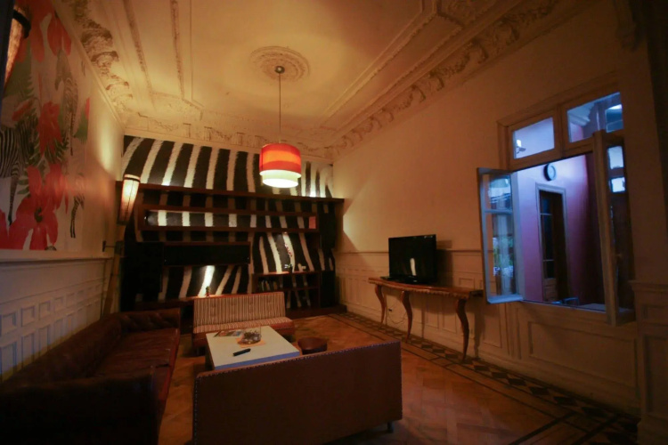 Happy House Hostel