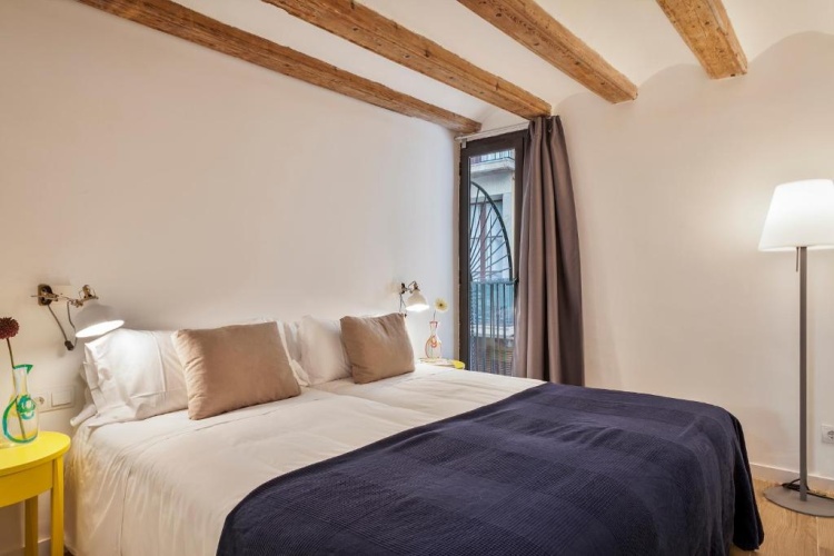 1 Bedroom Large Apartment