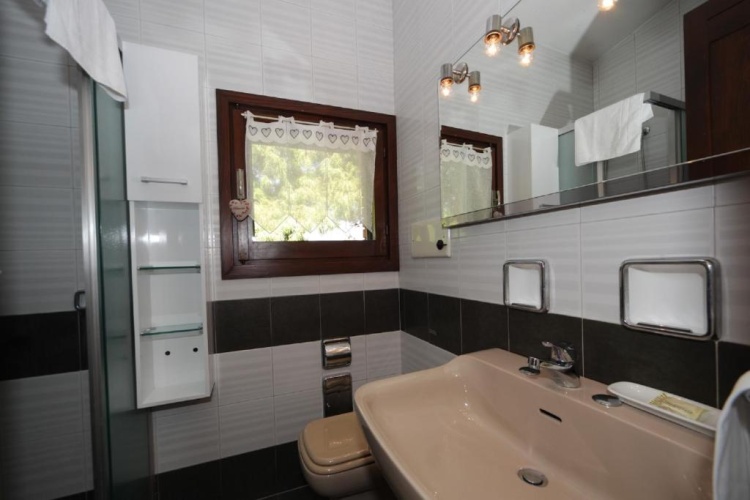 2 Bedrooms Cottage