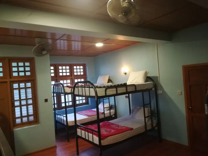 Lux Pillow Hostel - City Centre