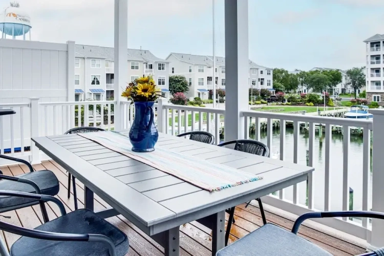 3 Bedrooms Apartment with balcony