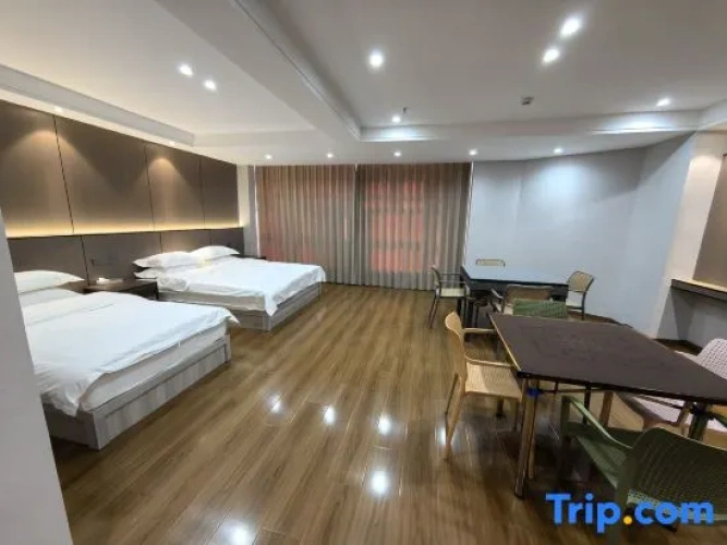 Standard Triple Family room