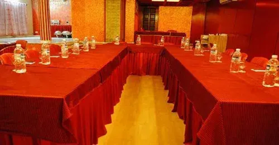 Hotel Queens Pearl