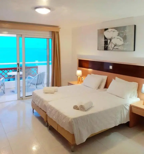 Minos Beach Hotel