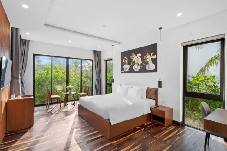 LangCo Bay Retreat