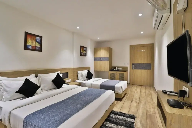 Platinum room
