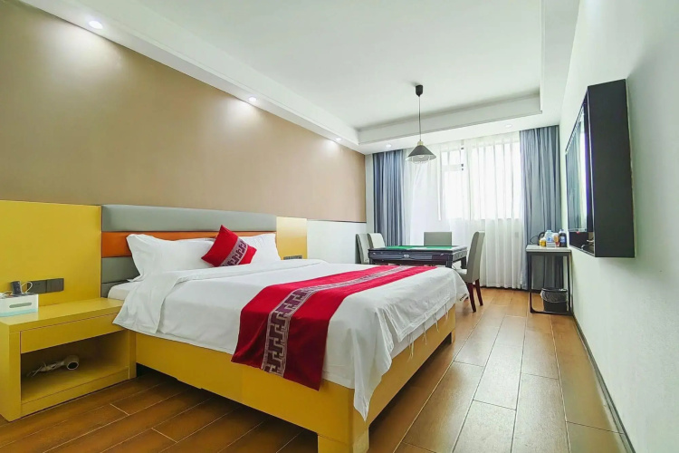 Longding Business Hotel