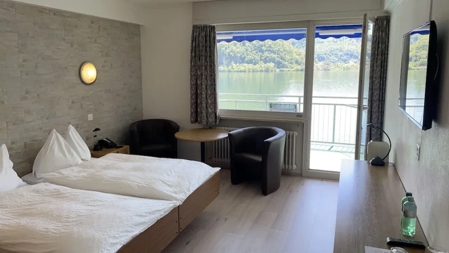 Comfort Double room with balcony and with lake view