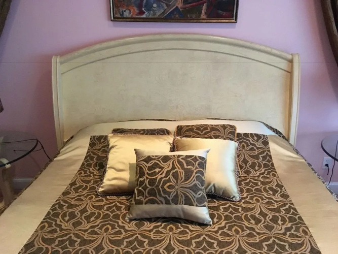 Luxury 3 BR home 1 Block from the Beach