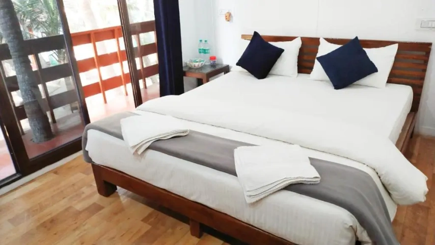 Deluxe Double room with balcony and with sea view