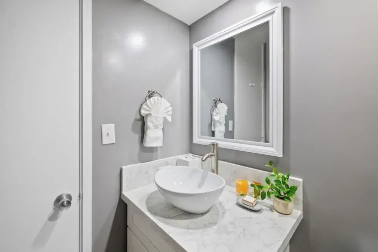 Ilikai Marina Studios by Midway Vacations