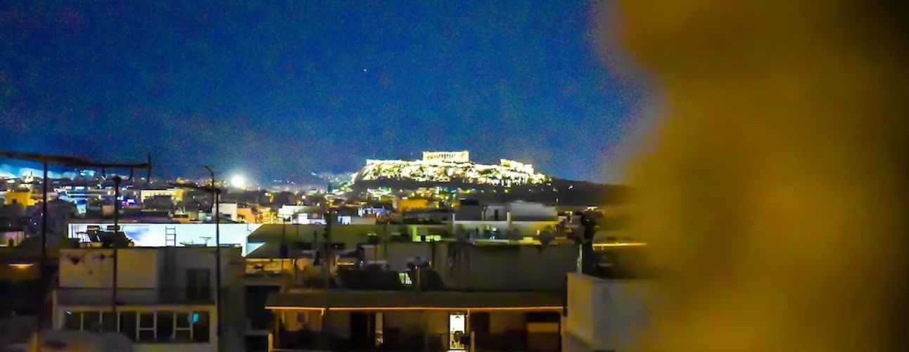 Colorful Apartment with View Acropolis