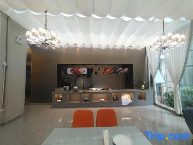 Huanning Hotel
