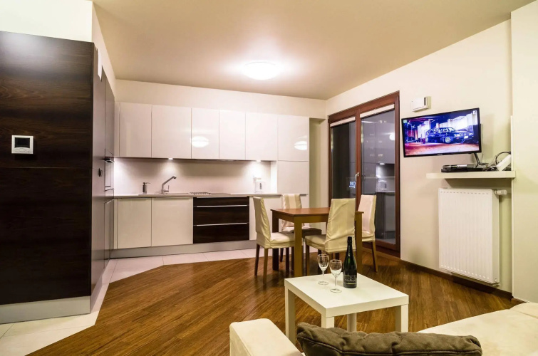 Silver Apartments