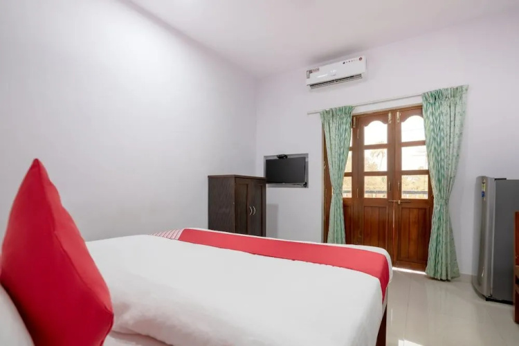 OYO 7325 Celjoan Guest House Standard