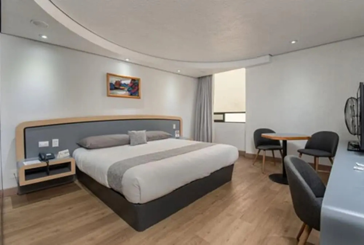 Hotel Embassy