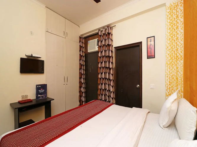 OYO 13046 The City Hospitality