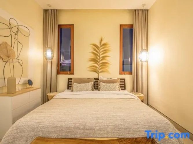 4 Bedrooms Villa