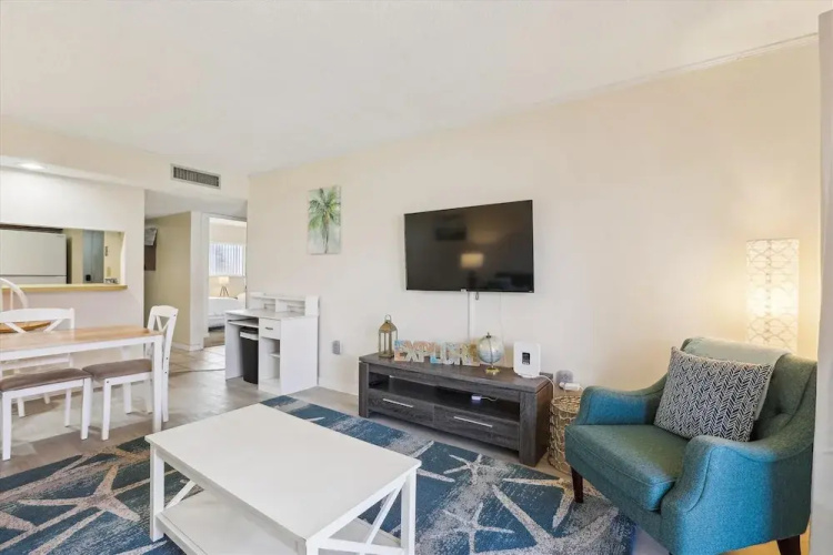 Beachside 2br/2ba Condo w/ Pool, Balcony & Boat Parking in St. Augustine