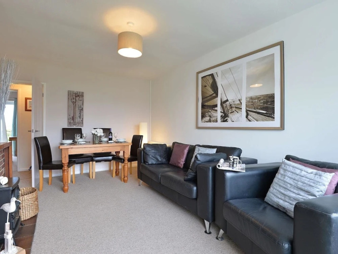 18 Tai Newydd