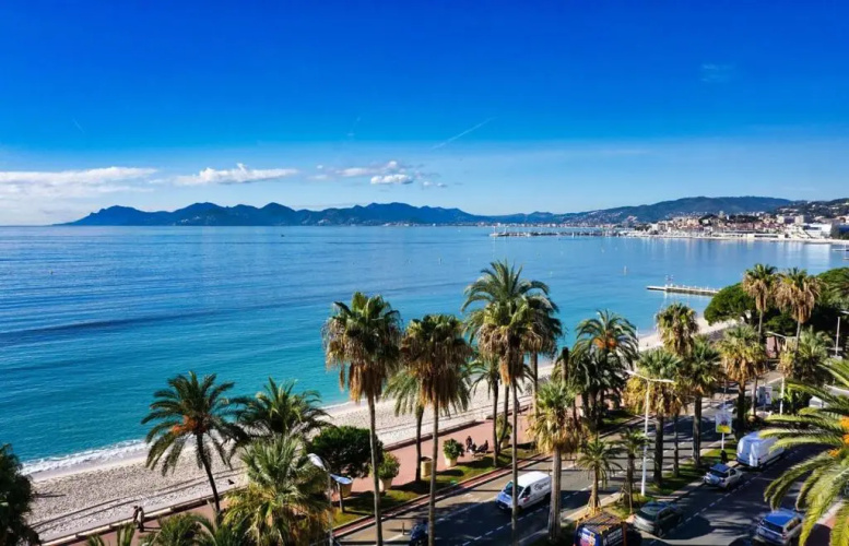 Croisette splendid sea views