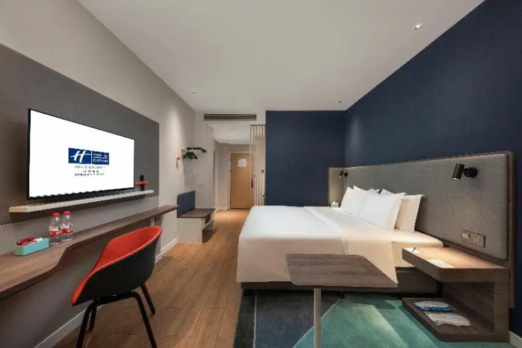 Standard Twin Family room