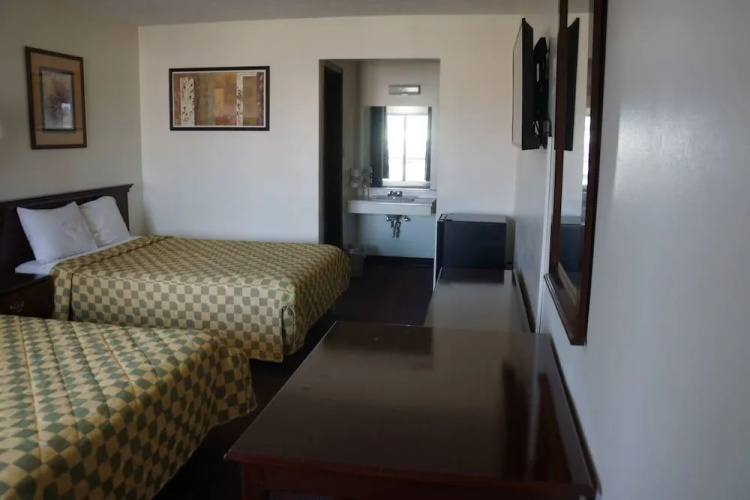 Budget Inn