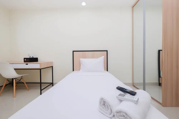 Cozy Studio at Evenciio Apartment near UI
