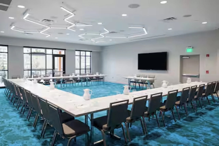 Monarch Hotel & Conference Center photo 19