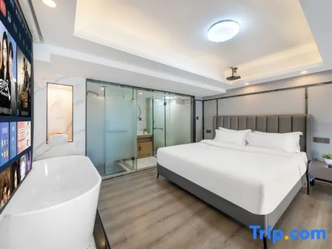 Double Family Suite with river view