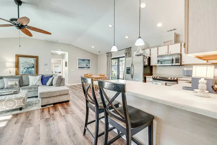 Northeast Wilmington Home ~ 5 Mi to Beach!