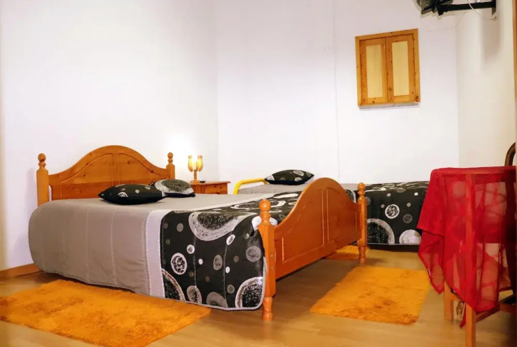 Alojamentos Estrela Peles