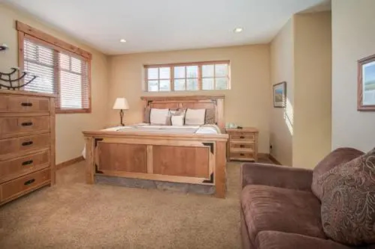 Royal Buffalo Lodge House
