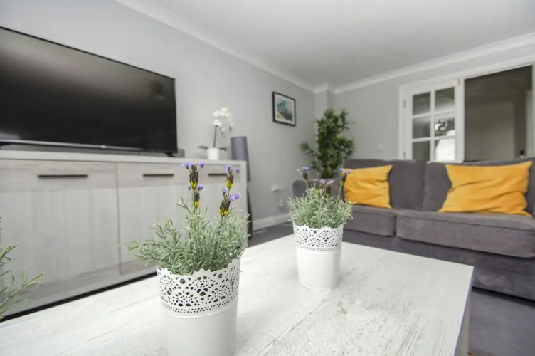 Marina Apartment Parking by Brighton Holiday Lets