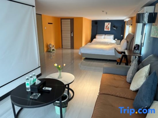 Comfort room