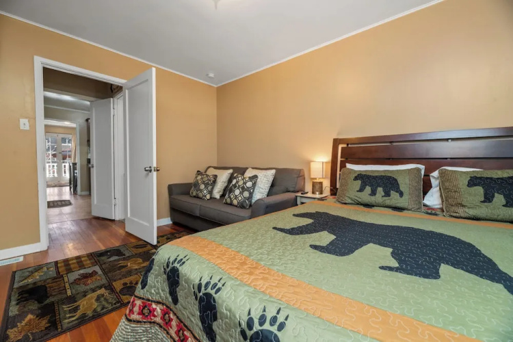 Country Bear Inn