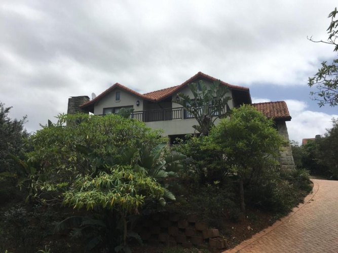 3 Bedrooms Villa