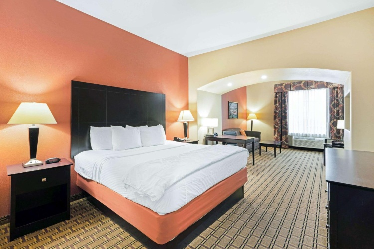 Deluxe Double Suite
