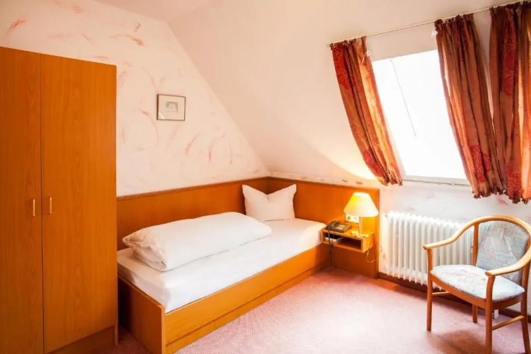 Standard Single room