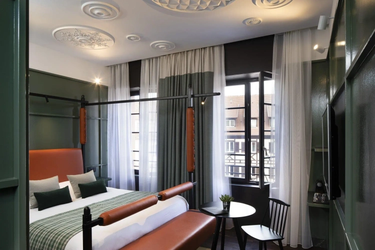 Double Suite