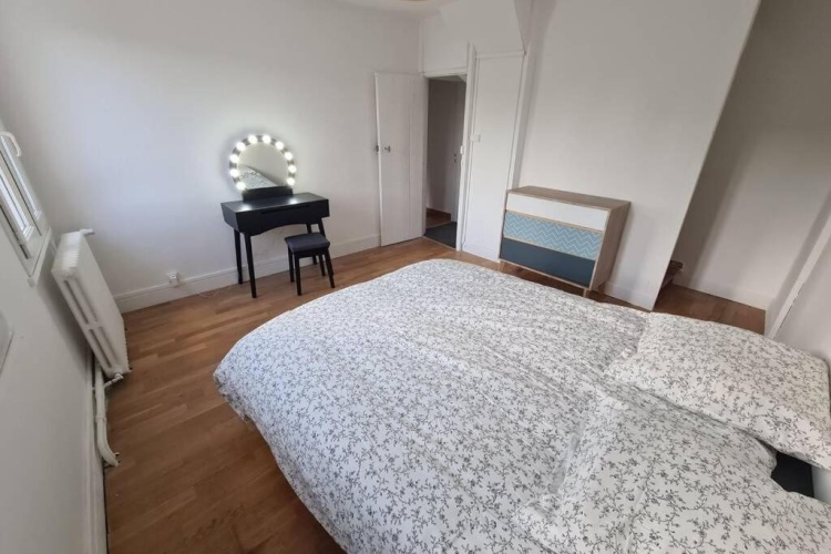 3 Bedrooms Apartment