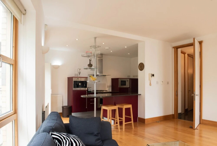 Lovely 2 Bedroom Flat in Excellent Location