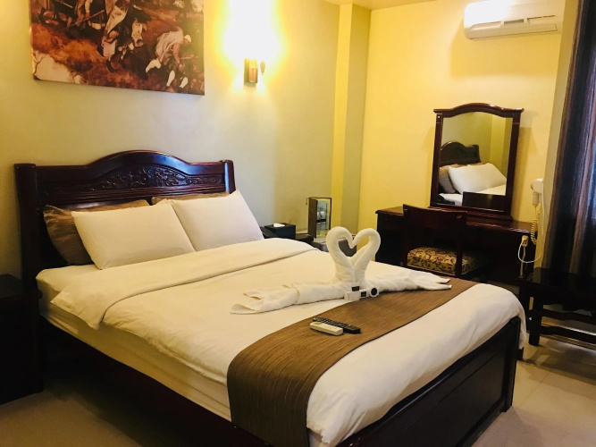 Clark Imperial Hotel
