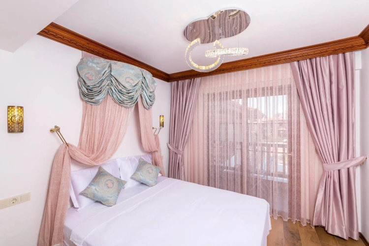 Suite with balcony and with view