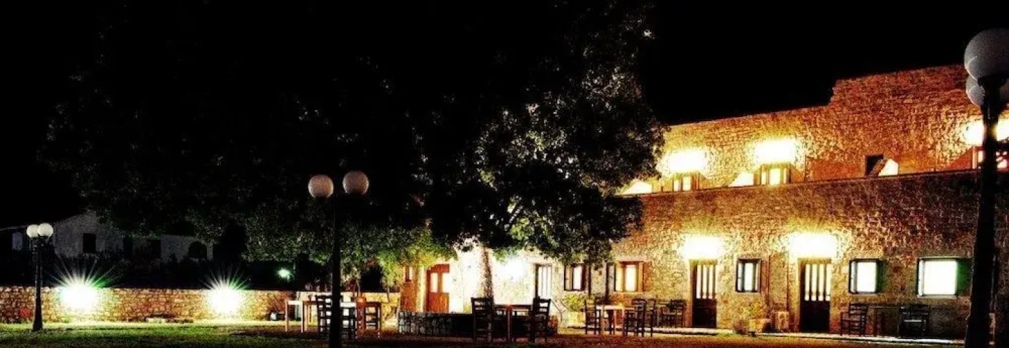 Vlyhada Residence & Restaurant